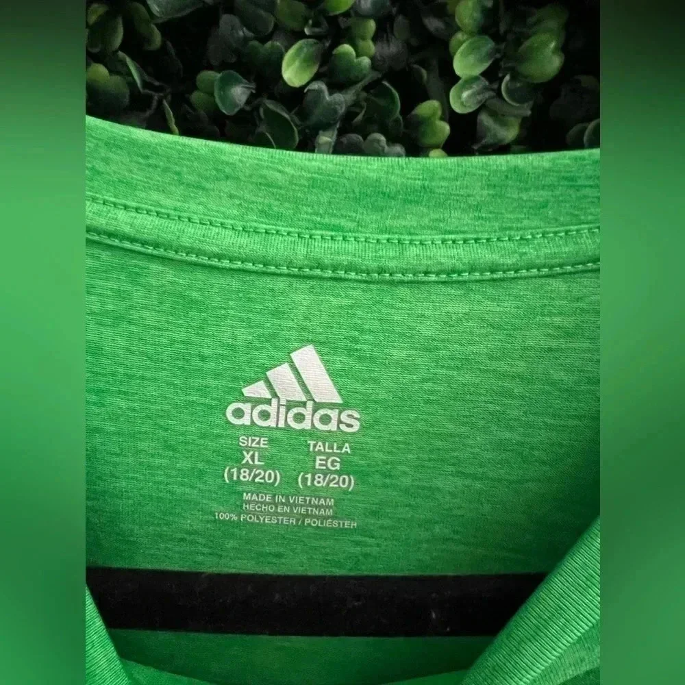 Boys Adidas Short Sleeve Crew Neck Tee - XL